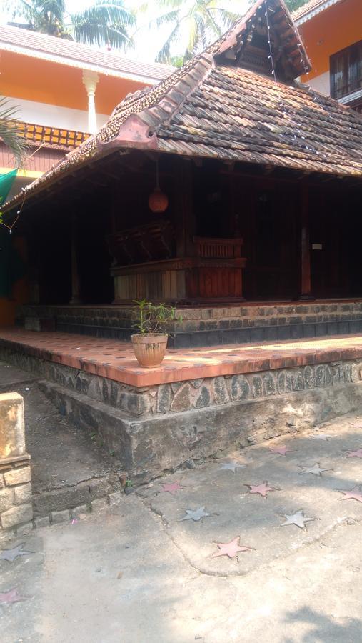 特里凡得琅Thriphala Ayurveda Yogashram公寓 外观 照片